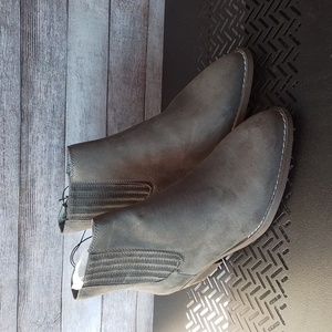NWT Booties